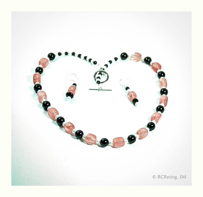 pink-quartz_jet_faux-perals-necklace